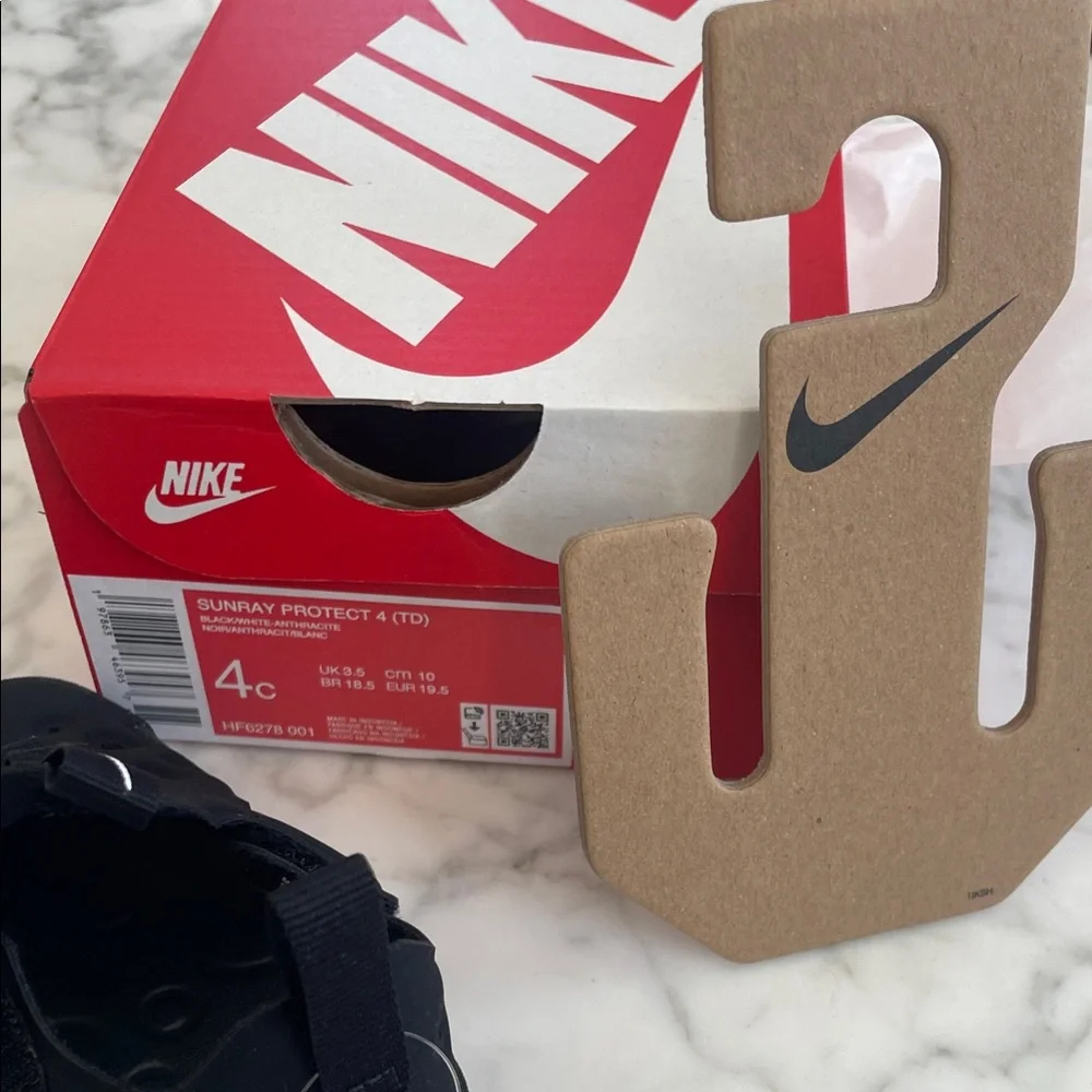 Nike Kids Black Water Shoes 4T, 5T, 8T boys girls